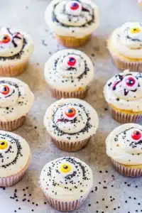 Eyeball Halloween Cupcakes